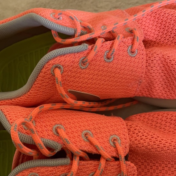 Nike - Picture 11 of 11